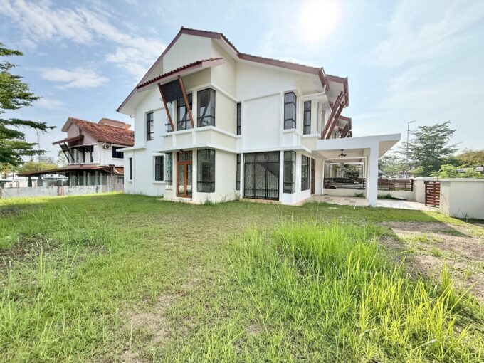 ejen hartanah alam sari