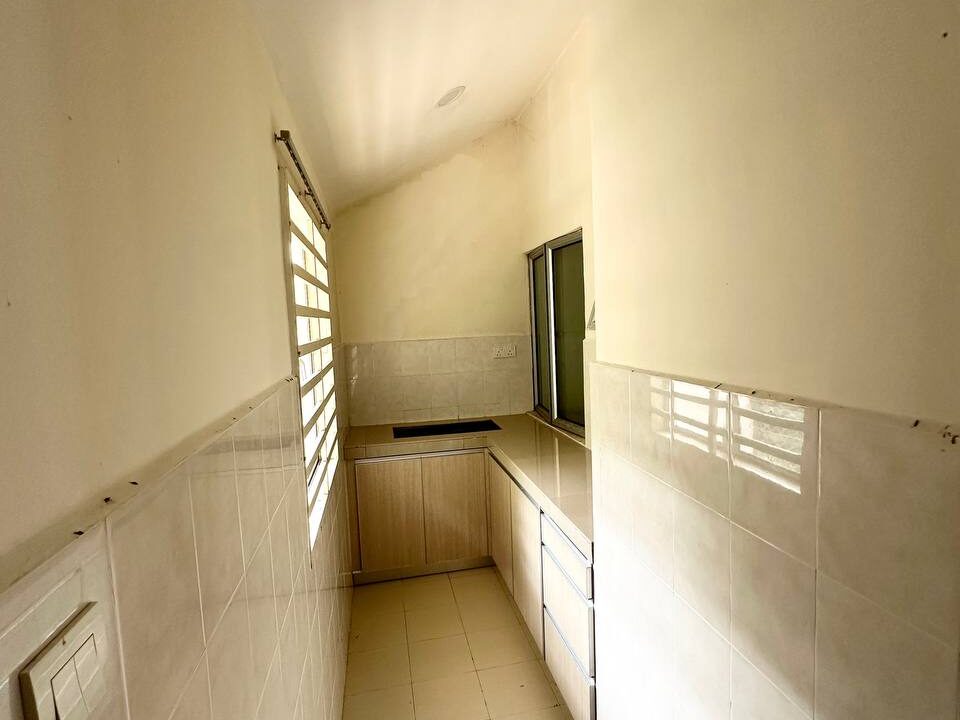 ejen hartanah salak tinggi 10